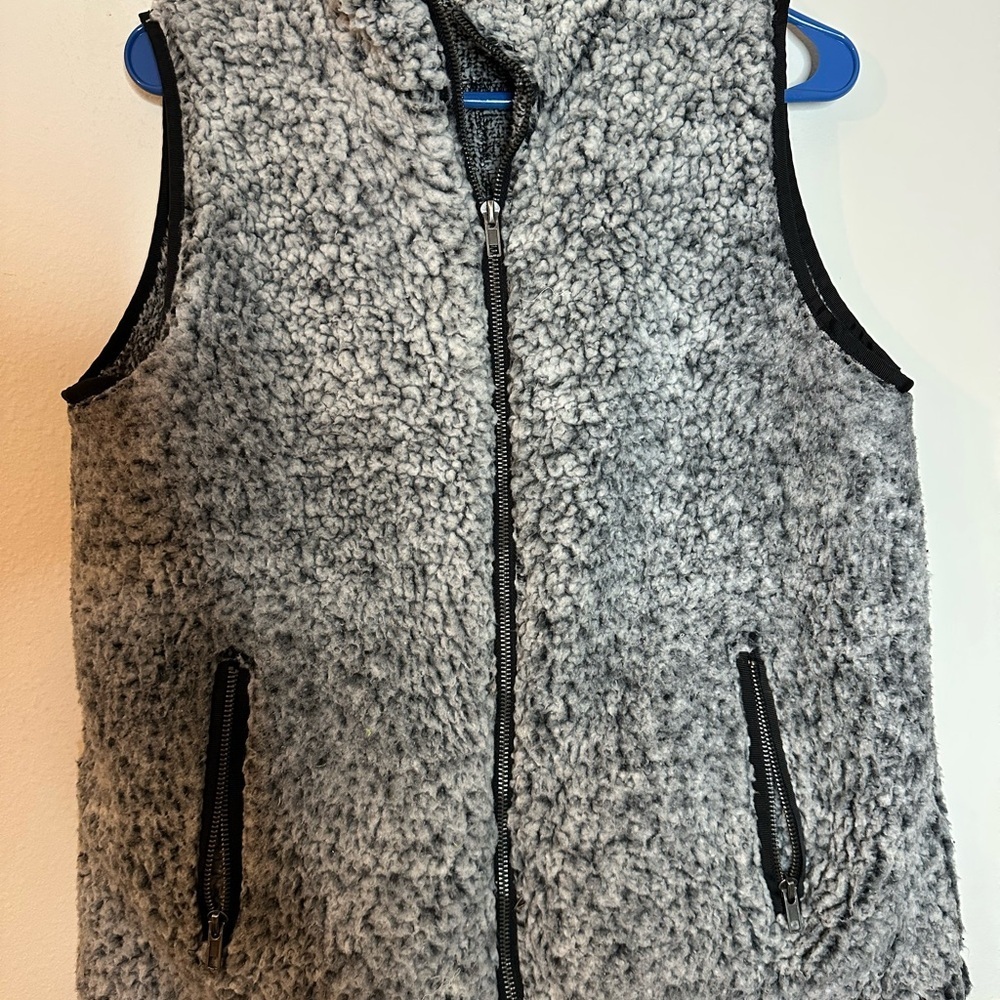 Entro Gray Sherpa Fleece Vest